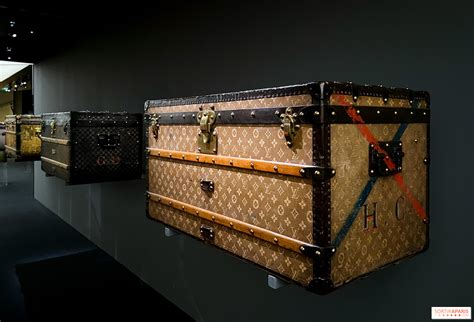 malle courrier louis vuitton